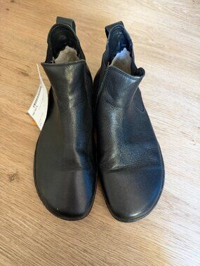 Men’s Black Shearling Lined Barefoot Boots Size 12